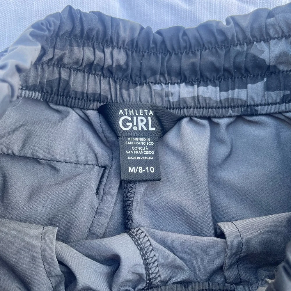 Athleta Girl Charcoal Gray Camo Athletic Shorts - Picture 3 of 3